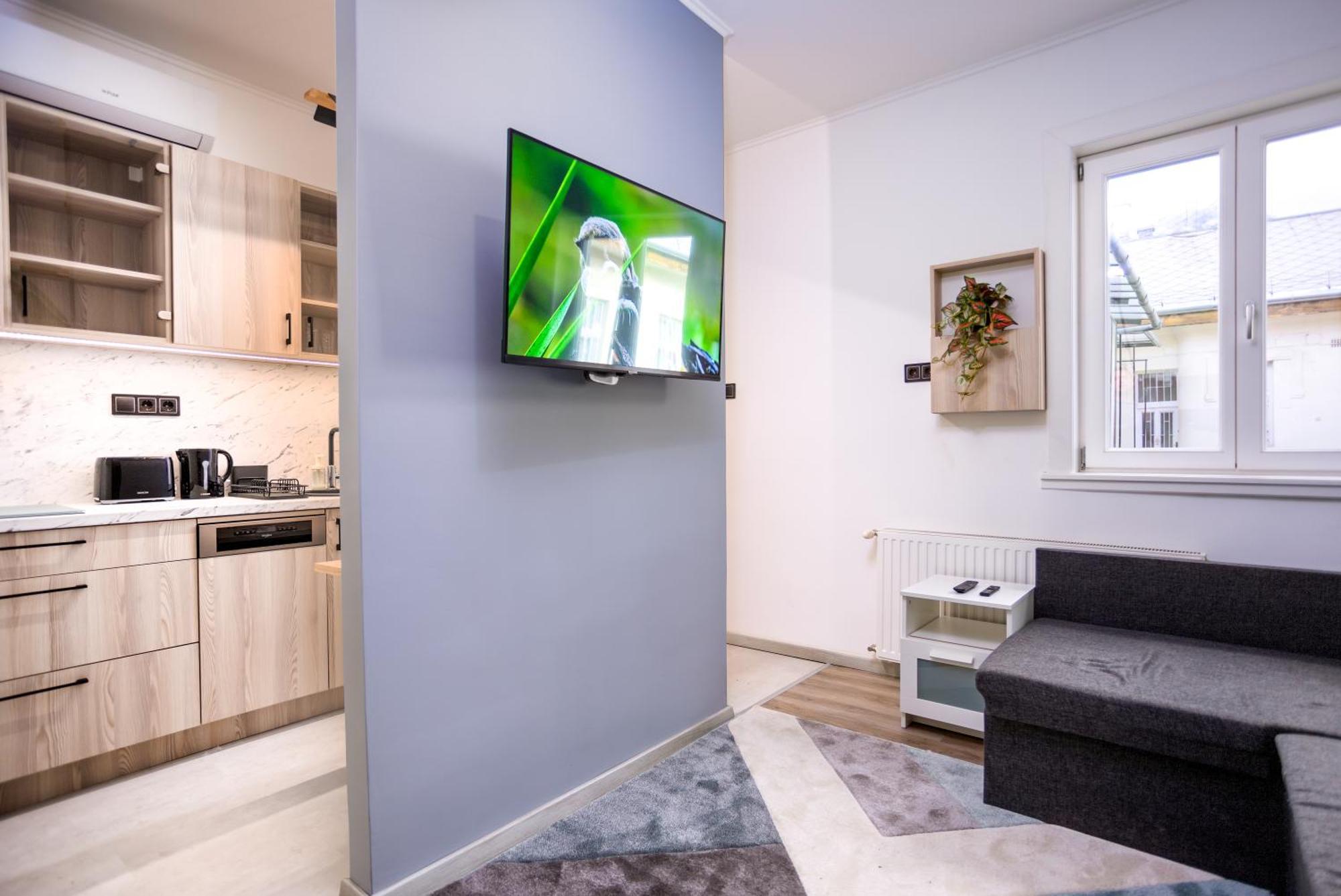 Relax Apartment By The Parliament Budapest Exterior photo